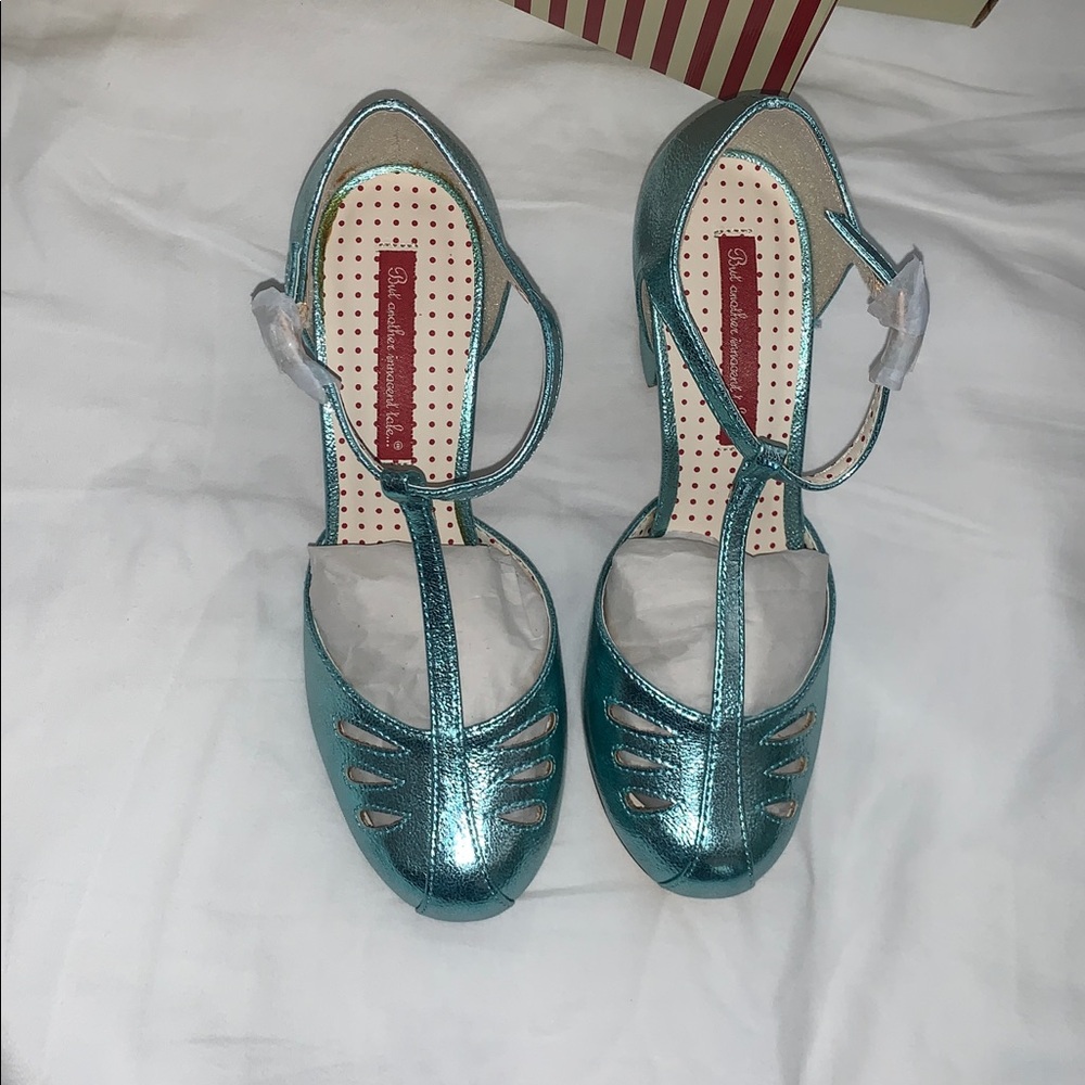 Bait t-strap heel